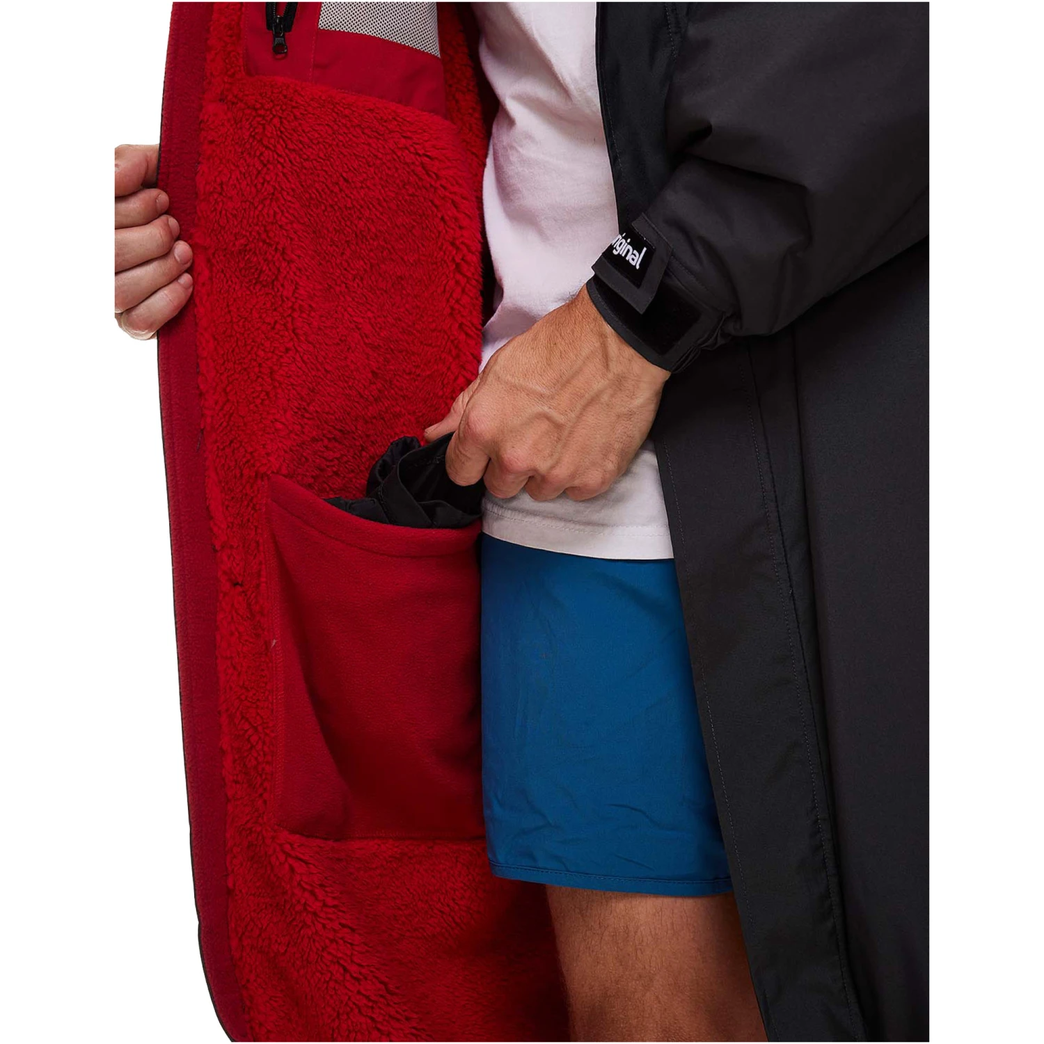 Red Paddle Co. Pro Evo Long Sleeve Changing Robe - Image 8