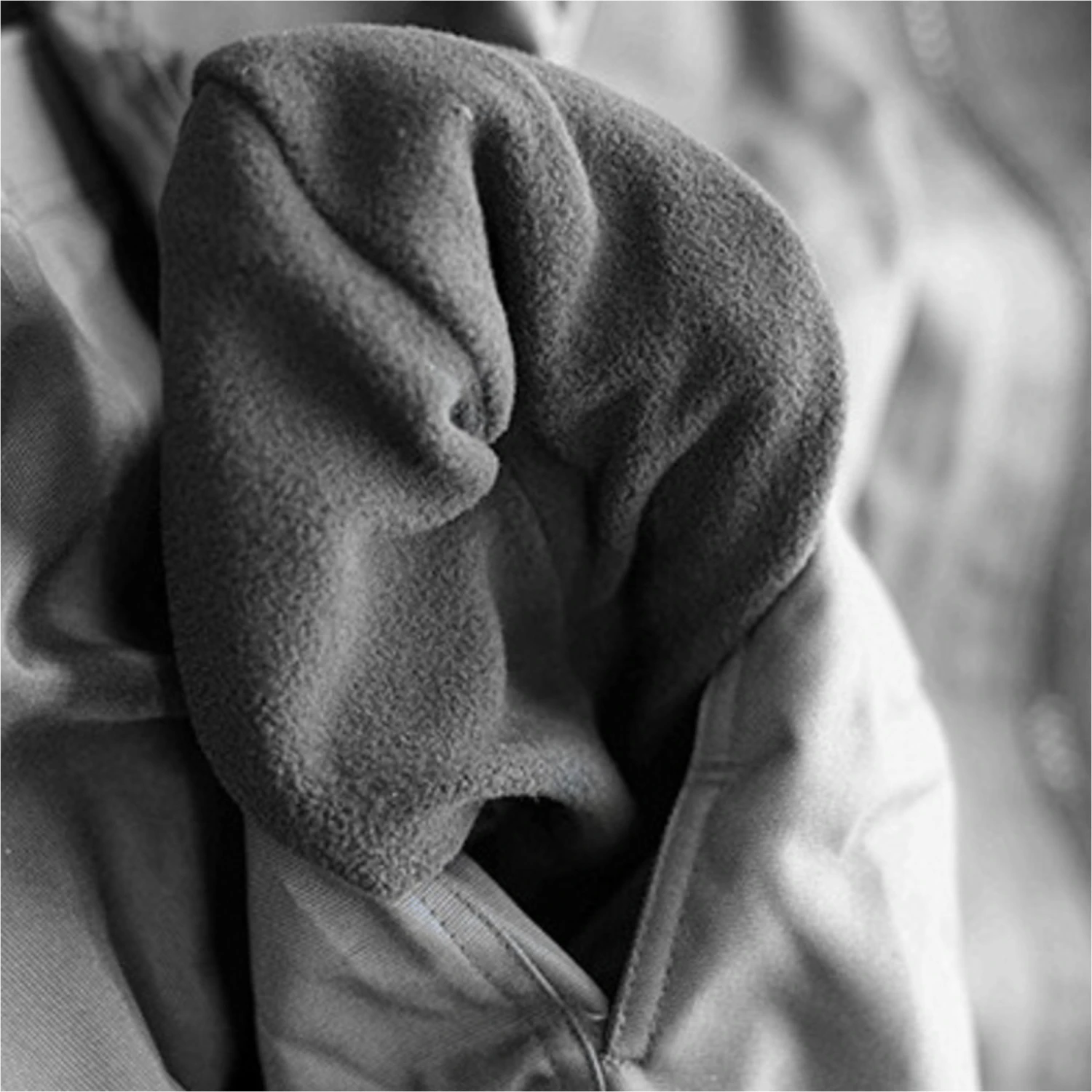 Northcore Beach Basha Pro 4 Season Changing Robe / Poncho - Image 4